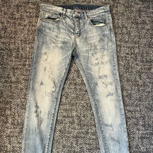 MNML DISTRESSED SKINNY JEANS